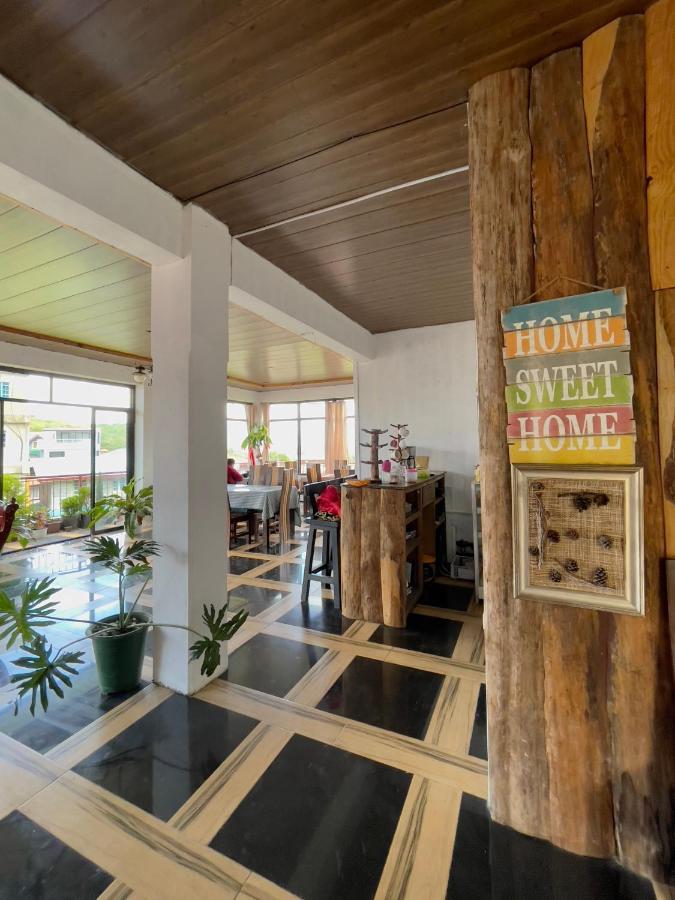 Andrew & Mary'S Lodging House 萨加达 外观 照片